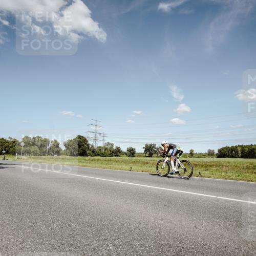 07.09.2025 - 19. Norderstedt Triathlon Michael Burmester http://msf.ph/oto/8851655 07.09.2025 14:27:51 Radfahren 398, 1014 meine-sportfotos.de