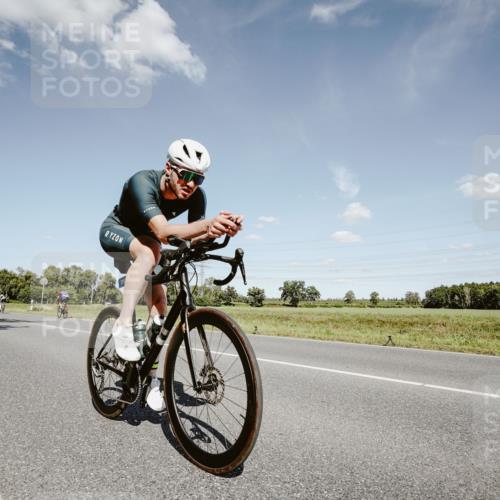 07.09.2025 - 19. Norderstedt Triathlon Michael Burmester http://msf.ph/oto/8851666 07.09.2025 14:27:54 Radfahren 398, 1014 meine-sportfotos.de