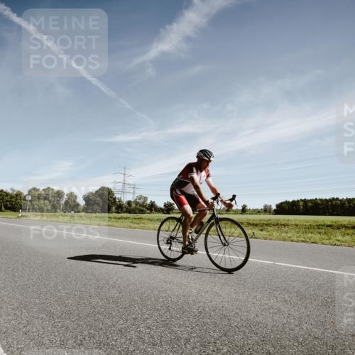 07.09.2025 - 19. Norderstedt Triathlon Michael Burmester http://msf.ph/oto/8851667 07.09.2025 11:25:37 Radfahren 1219, 1236 meine-sportfotos.de