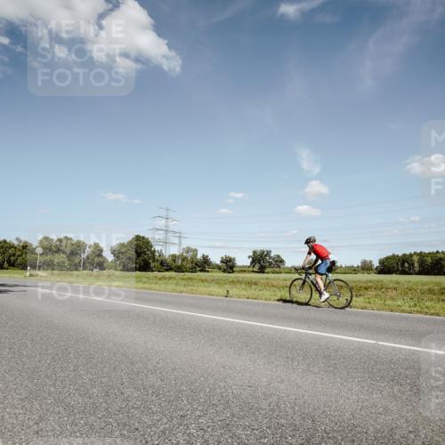 07.09.2025 - 19. Norderstedt Triathlon Michael Burmester http://msf.ph/oto/8851669 07.09.2025 14:27:57 Radfahren 398 meine-sportfotos.de