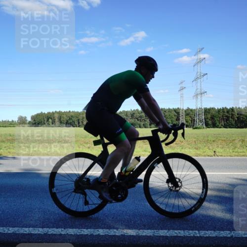 07.09.2025 - 19. Norderstedt Triathlon Michael Burmester http://msf.ph/oto/8851682 07.09.2025 15:45:02 Radfahren 491, 1492 meine-sportfotos.de