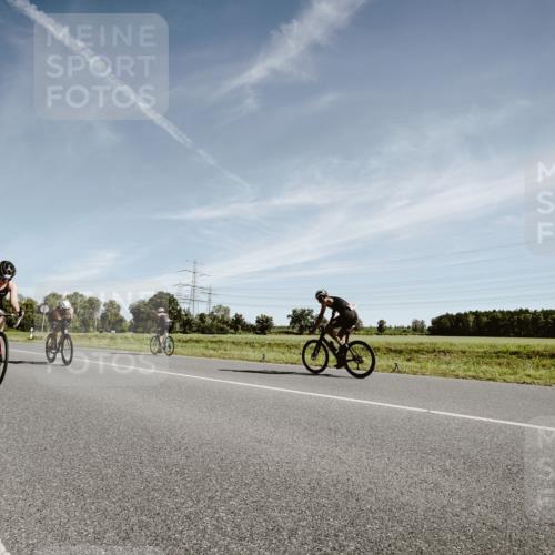 07.09.2025 - 19. Norderstedt Triathlon Michael Burmester http://msf.ph/oto/8851706 07.09.2025 11:26:13 Radfahren 203, 1187, 1383 meine-sportfotos.de