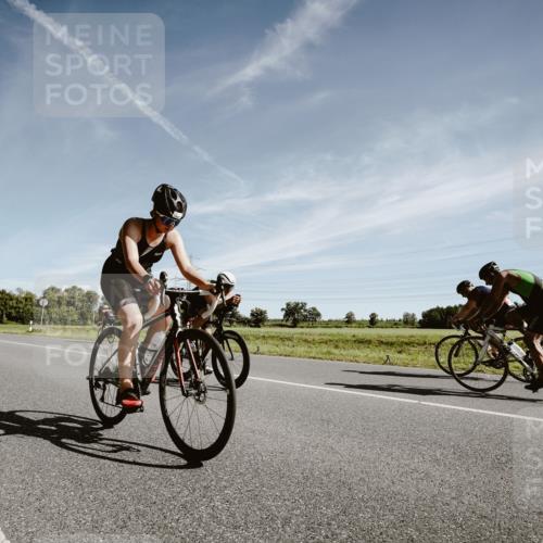 07.09.2025 - 19. Norderstedt Triathlon Michael Burmester http://msf.ph/oto/8851710 07.09.2025 11:26:13 Radfahren 203, 1187, 1383 meine-sportfotos.de