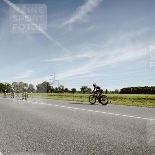 07.09.2025 - 19. Norderstedt Triathlon Michael Burmester http://msf.ph/oto/8851720 07.09.2025 11:26:16 Radfahren 1187, 1383 meine-sportfotos.de