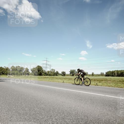 07.09.2025 - 19. Norderstedt Triathlon Michael Burmester http://msf.ph/oto/8851736 07.09.2025 14:28:39 Radfahren 420, 449, 982, 1462 meine-sportfotos.de