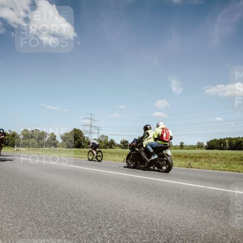 07.09.2025 - 19. Norderstedt Triathlon Michael Burmester http://msf.ph/oto/8851756 07.09.2025 14:28:52 Radfahren 393, 964, 1013, 1027, 1034 meine-sportfotos.de