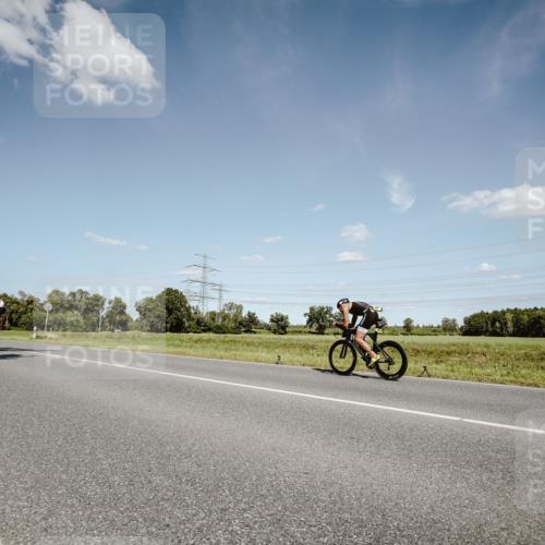 07.09.2025 - 19. Norderstedt Triathlon Michael Burmester http://msf.ph/oto/8851797 07.09.2025 14:29:09 Radfahren 373, 391, 463, 1467 meine-sportfotos.de