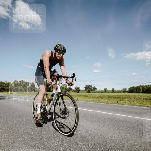 07.09.2025 - 19. Norderstedt Triathlon Michael Burmester http://msf.ph/oto/8851808 07.09.2025 14:29:14 Radfahren 1408 meine-sportfotos.de