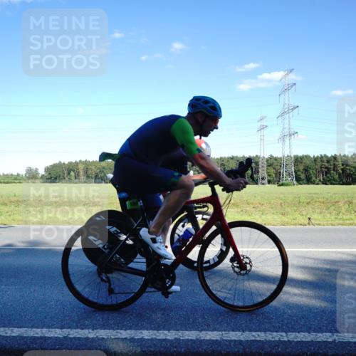 07.09.2025 - 19. Norderstedt Triathlon Michael Burmester http://msf.ph/oto/8851820 07.09.2025 15:46:13 Radfahren 421, 530, 1403 meine-sportfotos.de