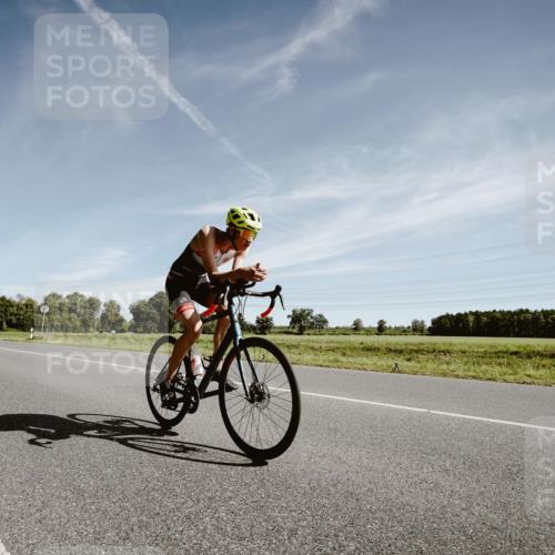 07.09.2025 - 19. Norderstedt Triathlon Michael Burmester http://msf.ph/oto/8851828 07.09.2025 11:27:23 Radfahren 300, 760, 1176 meine-sportfotos.de