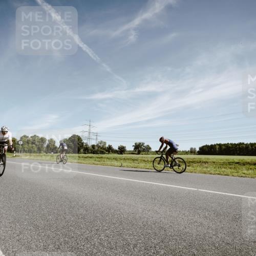 07.09.2025 - 19. Norderstedt Triathlon Michael Burmester http://msf.ph/oto/8851835 07.09.2025 11:27:26 Radfahren 300, 1313 meine-sportfotos.de
