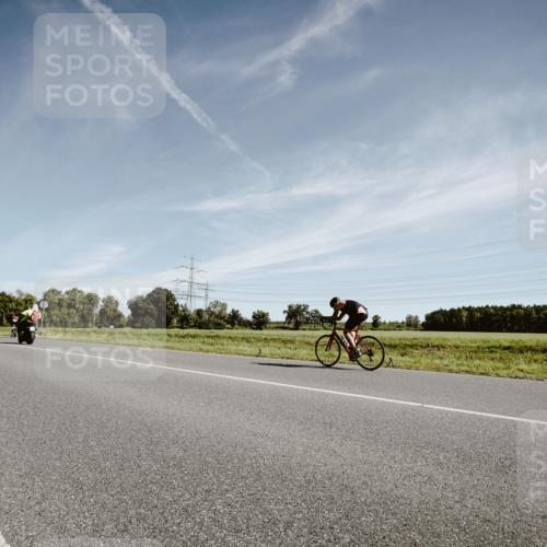 07.09.2025 - 19. Norderstedt Triathlon Michael Burmester http://msf.ph/oto/8851853 07.09.2025 11:27:32 Radfahren 154, 196 meine-sportfotos.de
