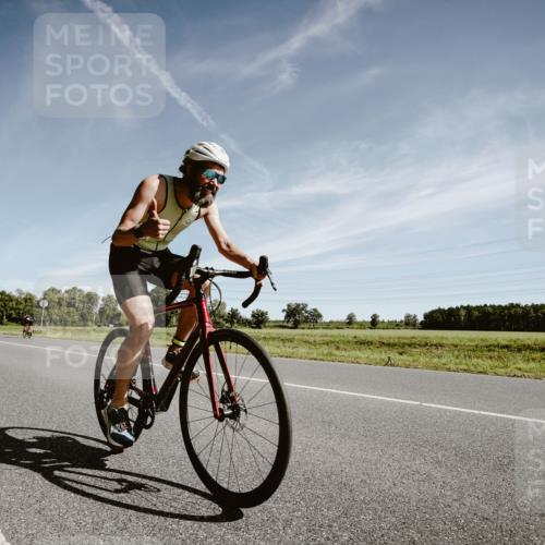 07.09.2025 - 19. Norderstedt Triathlon Michael Burmester http://msf.ph/oto/8851856 07.09.2025 11:27:34 Radfahren 154, 196 meine-sportfotos.de