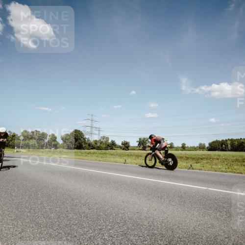 07.09.2025 - 19. Norderstedt Triathlon Michael Burmester http://msf.ph/oto/8851861 07.09.2025 14:29:50 Radfahren 1414 meine-sportfotos.de