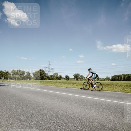 07.09.2025 - 19. Norderstedt Triathlon Michael Burmester http://msf.ph/oto/8851872 07.09.2025 14:29:54 Radfahren 388, 1421 meine-sportfotos.de