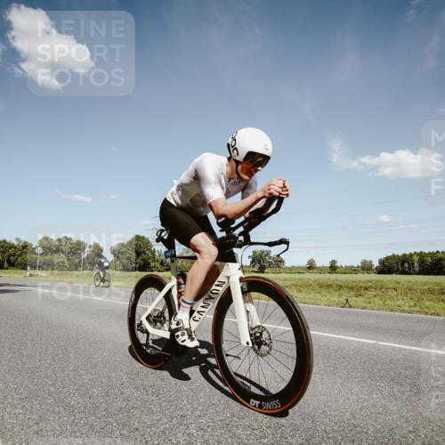 07.09.2025 - 19. Norderstedt Triathlon Michael Burmester http://msf.ph/oto/8851879 07.09.2025 14:29:57 Radfahren 388, 917, 1421 meine-sportfotos.de