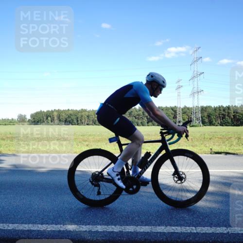 07.09.2025 - 19. Norderstedt Triathlon Michael Burmester http://msf.ph/oto/8851891 07.09.2025 15:47:06 Radfahren 386 meine-sportfotos.de