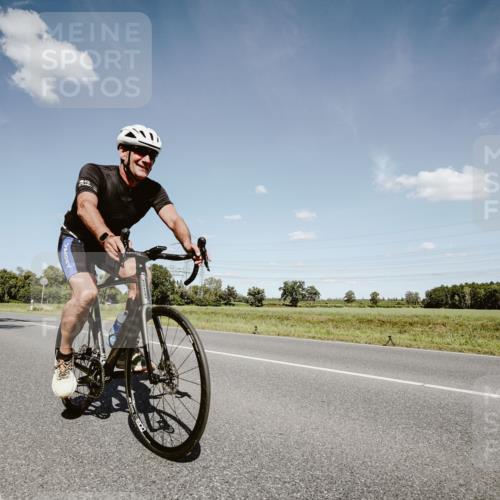 07.09.2025 - 19. Norderstedt Triathlon Michael Burmester http://msf.ph/oto/8851904 07.09.2025 14:30:10 Radfahren 400 meine-sportfotos.de