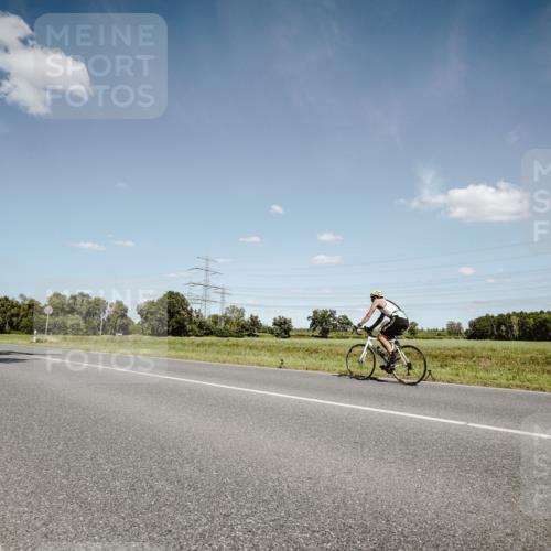 07.09.2025 - 19. Norderstedt Triathlon Michael Burmester http://msf.ph/oto/8851928 07.09.2025 14:30:28 Radfahren 959 meine-sportfotos.de