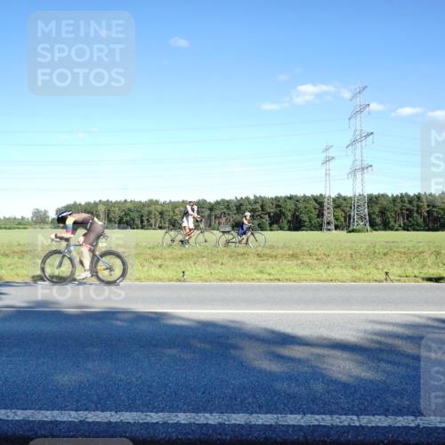 07.09.2025 - 19. Norderstedt Triathlon Michael Burmester http://msf.ph/oto/8851931 07.09.2025 15:47:30 Radfahren 464, 529 meine-sportfotos.de