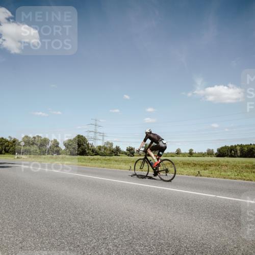 07.09.2025 - 19. Norderstedt Triathlon Michael Burmester http://msf.ph/oto/8851935 07.09.2025 14:30:34 Radfahren 959 meine-sportfotos.de