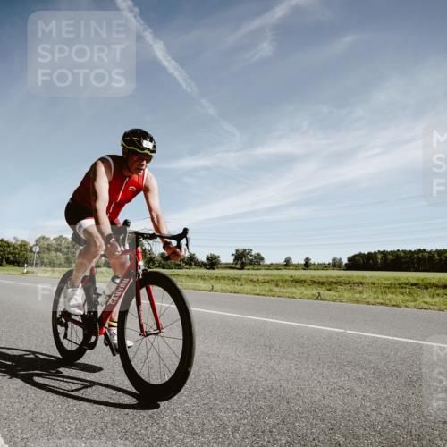 07.09.2025 - 19. Norderstedt Triathlon Michael Burmester http://msf.ph/oto/8851944 07.09.2025 11:28:42 Radfahren 704 meine-sportfotos.de