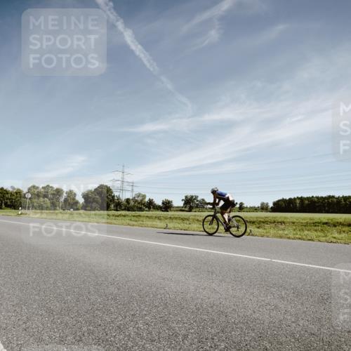 07.09.2025 - 19. Norderstedt Triathlon Michael Burmester http://msf.ph/oto/8851955 07.09.2025 11:28:54 Radfahren  meine-sportfotos.de