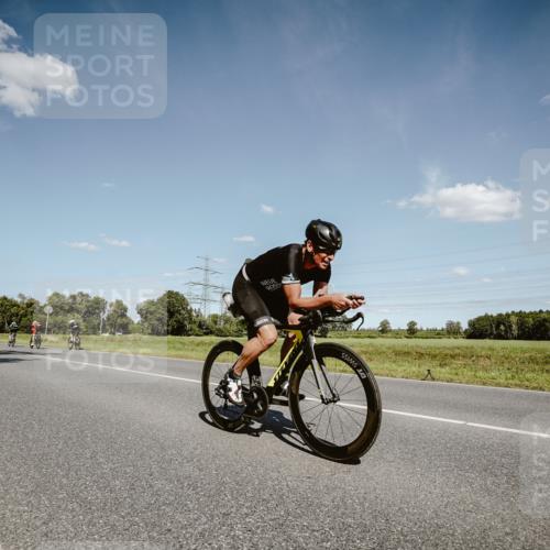 07.09.2025 - 19. Norderstedt Triathlon Michael Burmester http://msf.ph/oto/8851960 07.09.2025 14:30:44 Radfahren 989, 1000, 1022 meine-sportfotos.de