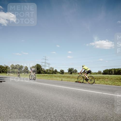 07.09.2025 - 19. Norderstedt Triathlon Michael Burmester http://msf.ph/oto/8851974 07.09.2025 14:30:50 Radfahren 444 meine-sportfotos.de