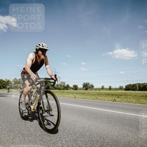 07.09.2025 - 19. Norderstedt Triathlon Michael Burmester http://msf.ph/oto/8852007 07.09.2025 14:31:02 Radfahren 395 meine-sportfotos.de