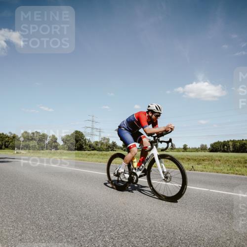 07.09.2025 - 19. Norderstedt Triathlon Michael Burmester http://msf.ph/oto/8852039 07.09.2025 14:31:19 Radfahren 960, 1010, 1016, 1447, 1457, 1491, 1496 meine-sportfotos.de