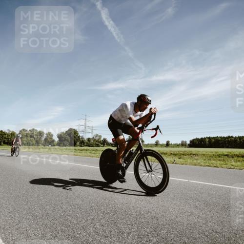 07.09.2025 - 19. Norderstedt Triathlon Michael Burmester http://msf.ph/oto/8852065 07.09.2025 11:30:02 Radfahren 276, 1174, 1341 meine-sportfotos.de