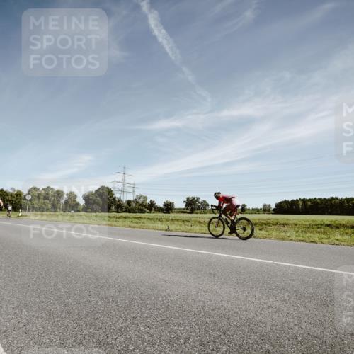 07.09.2025 - 19. Norderstedt Triathlon Michael Burmester http://msf.ph/oto/8852072 07.09.2025 11:30:06 Radfahren 1174, 1197 meine-sportfotos.de
