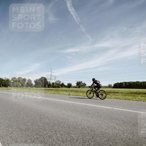 07.09.2025 - 19. Norderstedt Triathlon Michael Burmester http://msf.ph/oto/8852093 07.09.2025 11:30:44 Radfahren 837 meine-sportfotos.de