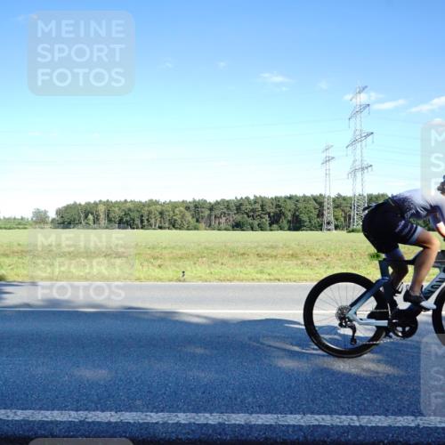 07.09.2025 - 19. Norderstedt Triathlon Michael Burmester http://msf.ph/oto/8852099 07.09.2025 15:49:03 Radfahren 402, 504, 1070 meine-sportfotos.de