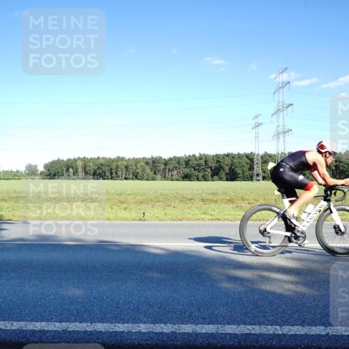 07.09.2025 - 19. Norderstedt Triathlon Michael Burmester http://msf.ph/oto/8852101 07.09.2025 15:49:04 Radfahren 402, 504, 1070 meine-sportfotos.de