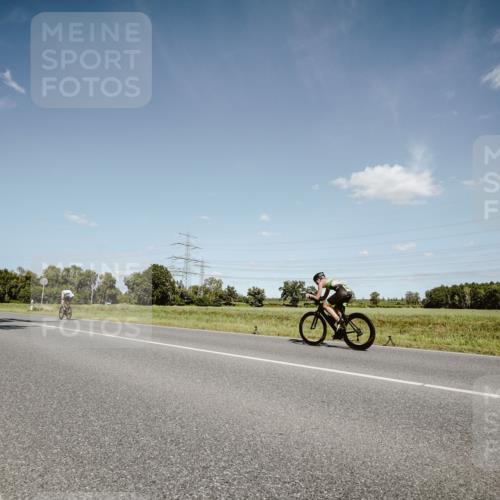 07.09.2025 - 19. Norderstedt Triathlon Michael Burmester http://msf.ph/oto/8852102 07.09.2025 14:31:54 Radfahren 1005 meine-sportfotos.de
