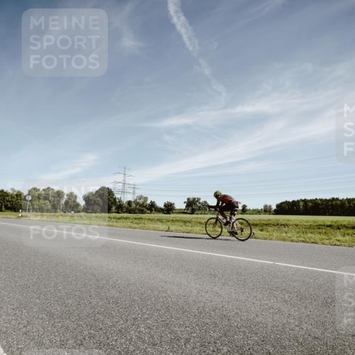 07.09.2025 - 19. Norderstedt Triathlon Michael Burmester http://msf.ph/oto/8852121 07.09.2025 11:30:57 Radfahren 1162, 1202 meine-sportfotos.de