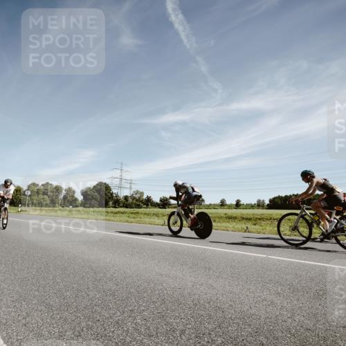 07.09.2025 - 19. Norderstedt Triathlon Michael Burmester http://msf.ph/oto/8852132 07.09.2025 11:31:03 Radfahren 284, 787, 1190, 1208, 1363 meine-sportfotos.de
