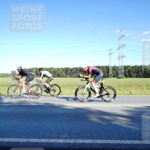 07.09.2025 - 19. Norderstedt Triathlon Michael Burmester http://msf.ph/oto/8852136 07.09.2025 15:49:43 Radfahren 501, 508, 1047 meine-sportfotos.de