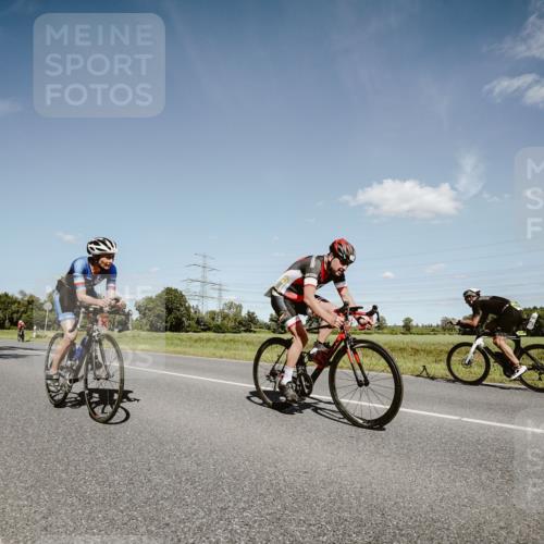 07.09.2025 - 19. Norderstedt Triathlon Michael Burmester http://msf.ph/oto/8852137 07.09.2025 14:32:25 Radfahren 473, 479, 987 meine-sportfotos.de