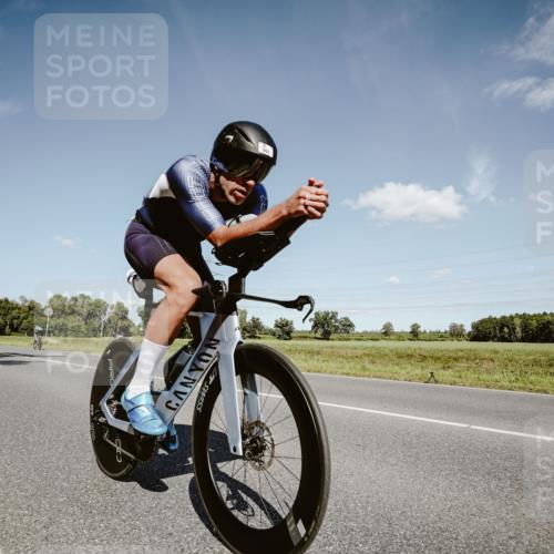 07.09.2025 - 19. Norderstedt Triathlon Michael Burmester http://msf.ph/oto/8852144 07.09.2025 14:32:31 Radfahren 980 meine-sportfotos.de