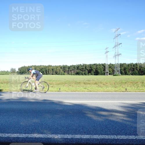 07.09.2025 - 19. Norderstedt Triathlon Michael Burmester http://msf.ph/oto/8852150 07.09.2025 15:49:51 Radfahren 882, 910 meine-sportfotos.de