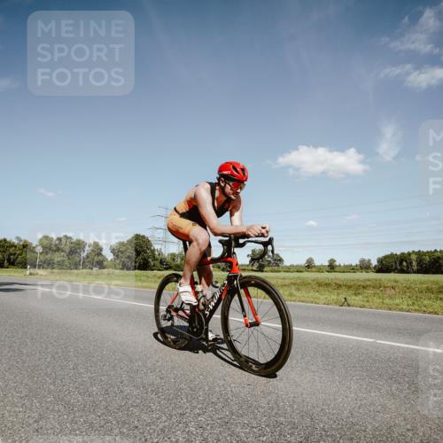 07.09.2025 - 19. Norderstedt Triathlon Michael Burmester http://msf.ph/oto/8852158 07.09.2025 14:32:45 Radfahren 382, 999, 1003 meine-sportfotos.de