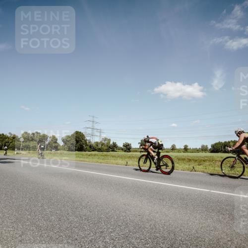 07.09.2025 - 19. Norderstedt Triathlon Michael Burmester http://msf.ph/oto/8852168 07.09.2025 14:32:49 Radfahren 382, 1025, 1503 meine-sportfotos.de