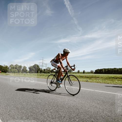 07.09.2025 - 19. Norderstedt Triathlon Michael Burmester http://msf.ph/oto/8852183 07.09.2025 11:31:37 Radfahren 710, 1186 meine-sportfotos.de