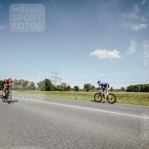 07.09.2025 - 19. Norderstedt Triathlon Michael Burmester http://msf.ph/oto/8852203 07.09.2025 14:33:04 Radfahren 880, 911 meine-sportfotos.de