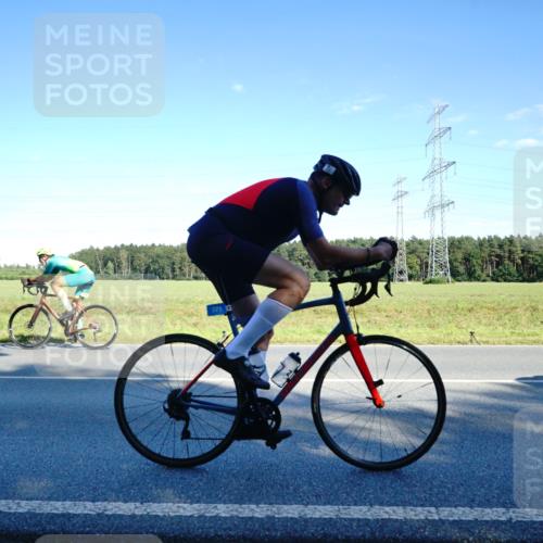 07.09.2025 - 19. Norderstedt Triathlon Michael Burmester http://msf.ph/oto/8852215 07.09.2025 15:50:24 Radfahren 371, 506, 513, 541, 868, 885, 909, 1059, 1522, 1572, 1594 meine-sportfotos.de