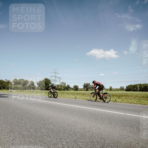 07.09.2025 - 19. Norderstedt Triathlon Michael Burmester http://msf.ph/oto/8852224 07.09.2025 14:33:16 Radfahren 1004, 1032 meine-sportfotos.de