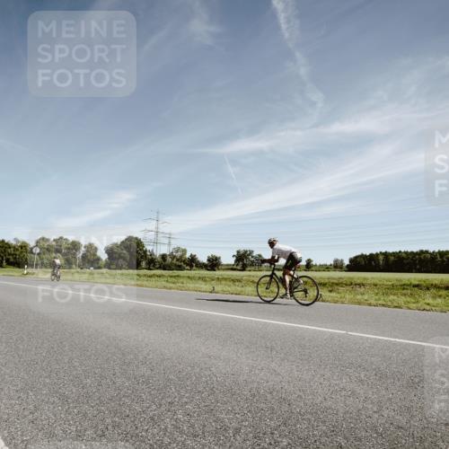07.09.2025 - 19. Norderstedt Triathlon Michael Burmester http://msf.ph/oto/8852240 07.09.2025 11:32:28 Radfahren  meine-sportfotos.de